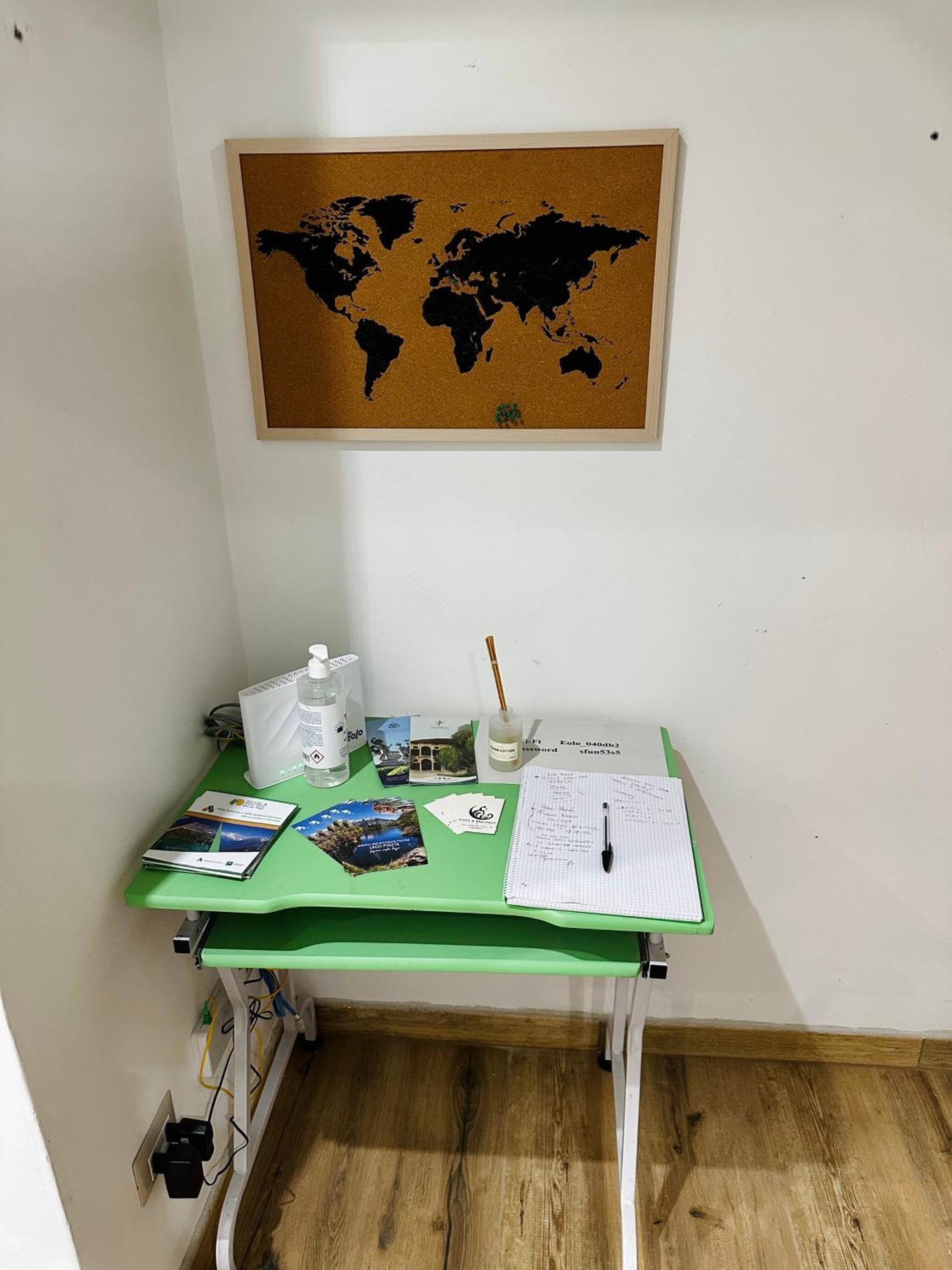 Cats & Breakfast Apartment Vogogna Bagian luar foto